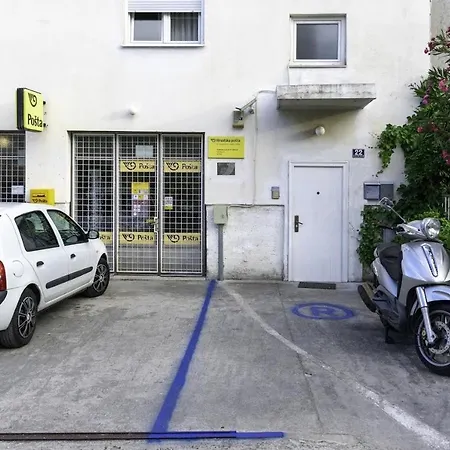 With Parking Space Stobrec, - 15972 *