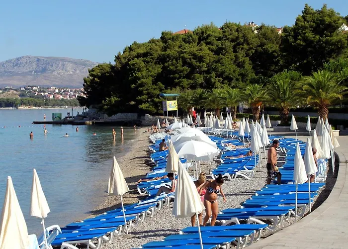 Apartamento With A Parking Space Stobrec, - 15972 *